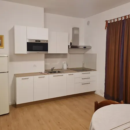 Apartment Savina *