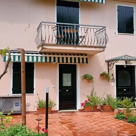 Savina Apartment Lazise